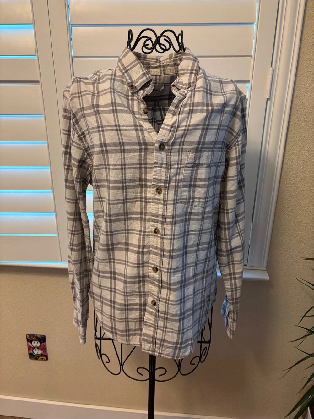 Handmade one of a kind Yellowstone Plaid Patch Back Button-Up Shirt - White/Grey - Picture 3 of 6